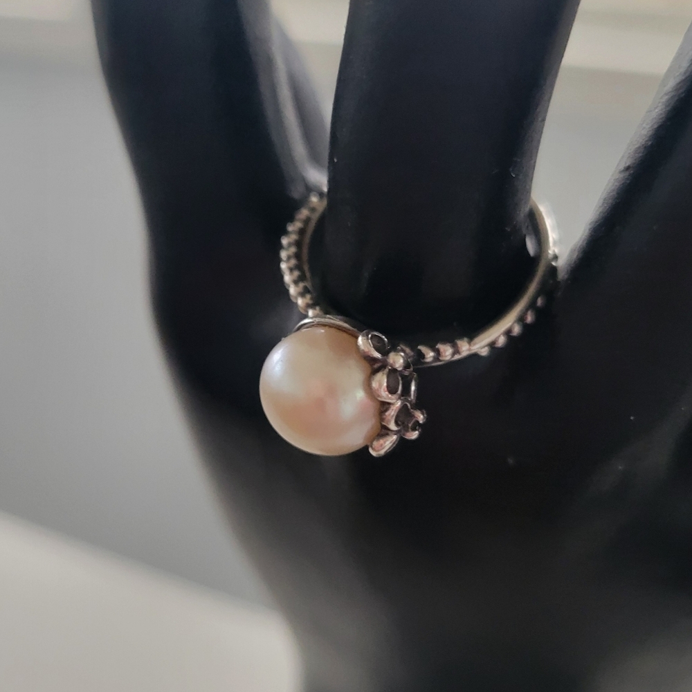Pandora Pearl Ring - Picture 2 of 6